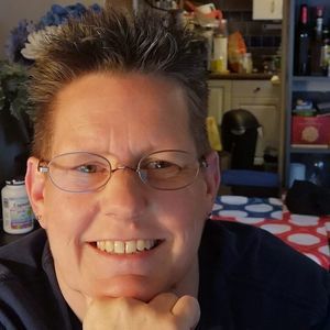 Meet your Posher, Evelyn